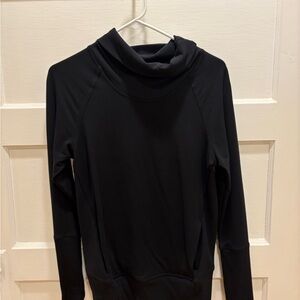 Size 4 Lululemon Black Sweatshirt